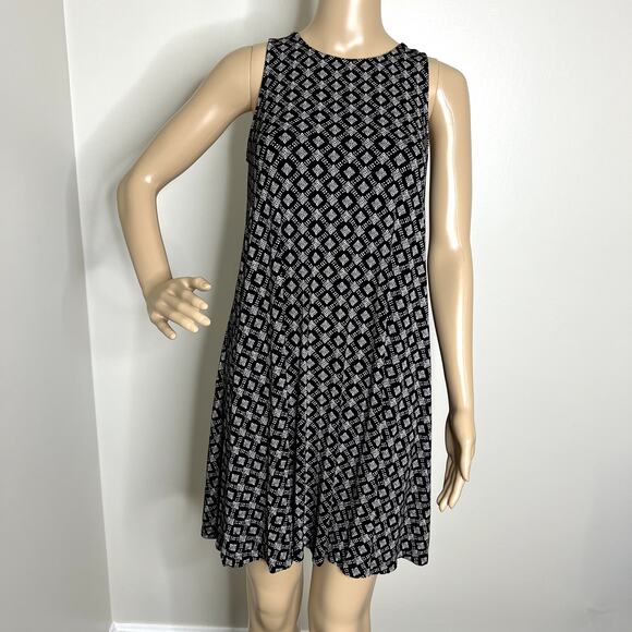 Old Navy Patterned Sleeveless Shift Dress - Picture 1 of 9